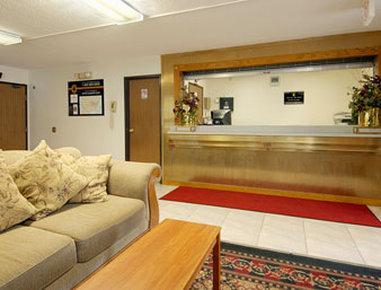 Super 8 By Wyndham Vincennes Motel Exterior photo
